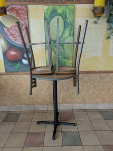 lot 10 image: COMMERCIAL RESTAURANT DINING TABLE & BAR STOOLS (2) TAN