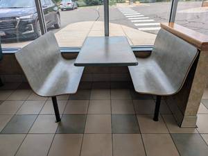 lot 14 image: COMMERCIAL RESTAURANT DINING BOOTH