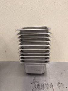 lot 52 image: 10 STAINLESS STEEL 16 STEAM TABLE PANS (4 DEEP