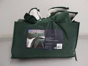 lot 9 image: Queen Soft Corduroy Comforter Set - Forest Green