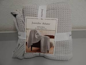 lot 43 image: Waffle Texture Throw Blanket