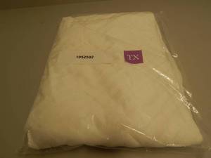 lot 51 image: Twin XL Mattress Pad