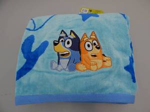 lot 120 image: Bluey Beach Towel