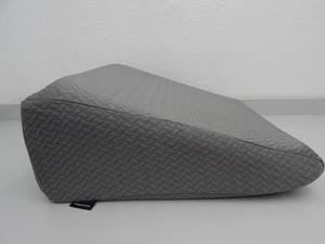 lot 130 image: Cooling Memory Foam Pillow