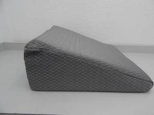 lot 171 image: Cooling Memory Foam Wedge Pillow