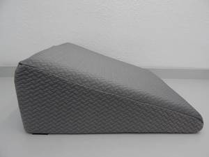 lot 174 image: Cooling Memory Foam Wedge Pillow