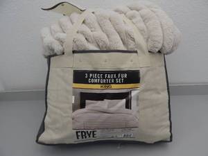 lot 175 image: King 3 Piece Faux Fur Comforter Set