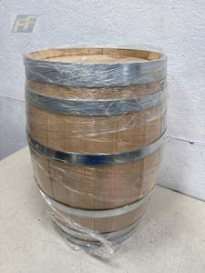 lot 35 image: New 15 gal Barrel Mill Oak Barrel, Char-3