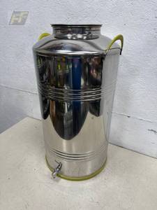 lot 51 image: 100 L Stainless Steel Vessel wLid
