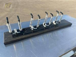 lot 53 image: Heavy-Duty Hanging Bracket w4 Adjustable Hooks