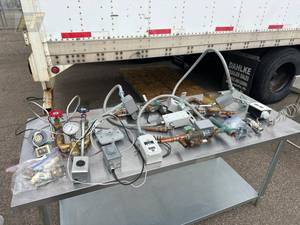 lot 60 image: Assorted Tank Controls & Hardware  Danfoss, G&D, etc.