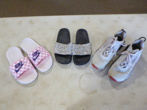 lot 37 image: Womens Sandals and Shoes