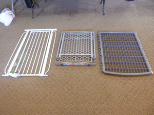 lot 45 image: 3 PetChild Gates