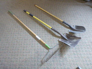 lot 57 image: LawnGarden Tools