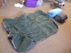 lot 63 image: 3 Air Beds with Built-In Pumps