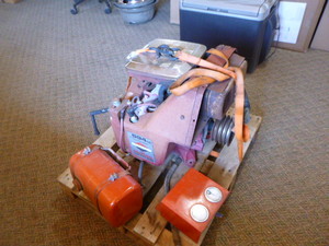 lot 64 image: Briggs & Stratton 694cc  4-Stroke Engine