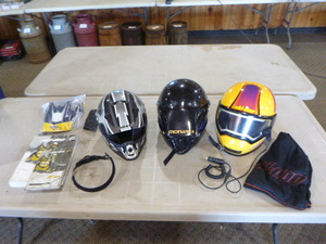 lot 71 image: 3 Sports Helmets