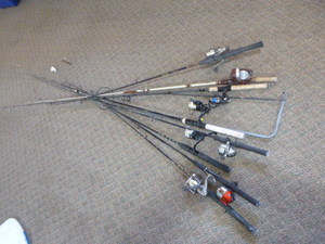 lot 87 image: 8 Fishing Rods and Reels