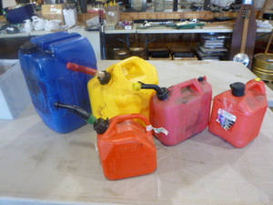lot 98 image: 5 Gas Cans