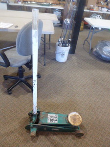 lot 101 image: Sears Roebuck 1 12 Ton Floor Jack