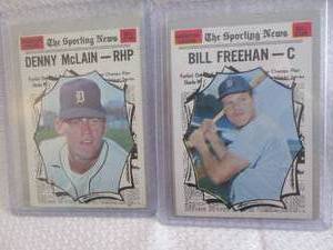 lot 26 image: 1970 Toppps Denny McLain & Bill Fre...