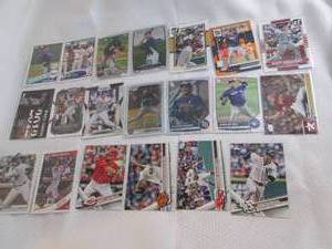lot 62 image: 20 Assorted Baseball Cards...
