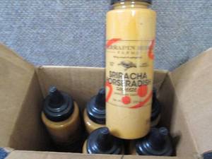 lot 160 image: 6- 8.5 oz Siracha Horseradish Squee...