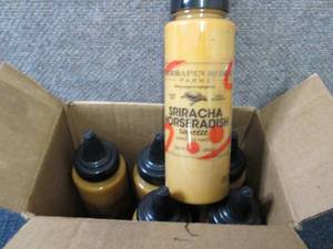lot 162 image: 6- 8.5 oz Siracha Horseradish Squee...