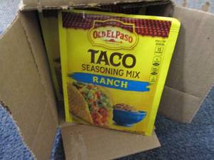 lot 188 image: 32- .85 oz Old El Paso Ranch Taco S...