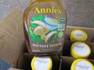 lot 193 image: 6- 8 oz Annies Shitake Sesame Vina...