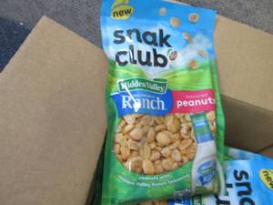 lot 196 image: 6- 4.5 oz Snak Club Hidden Valley R...