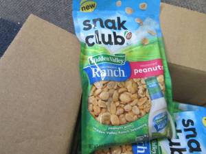 lot 197 image: 6- 4.5 oz Snak Club Hidden Valley R...