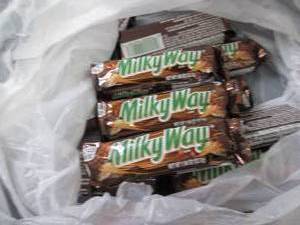lot 200 image: 12- 1.84 oz Milky Way Bars...