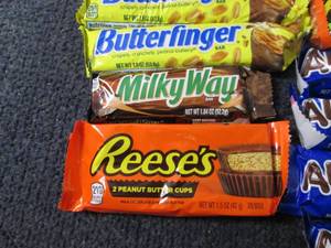lot 212 image: 11 Assorted Candy...