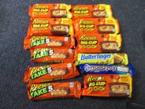 lot 214 image: 12 Assorted Candy...
