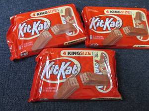 lot 218 image: 3- 12 oz KitKat King Size...
