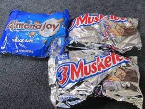 lot 224 image: 3 pks Assorted Candies...
