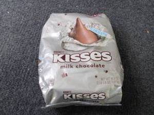 lot 234 image: 35.8  oz Hersheys Kisses...