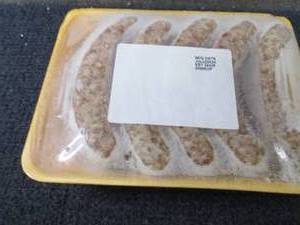 lot 314 image: CC 2.5 lb FROZEN Traditional Bratwu...