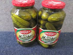 lot 318 image: 2- 32 oz Gedney Mini Munchers...