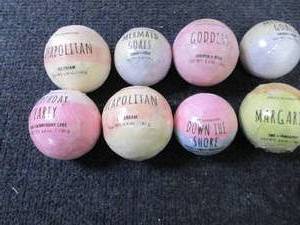 lot 340 image: 8- 4.9 oz or 4 oz Assorted Bath Bom...