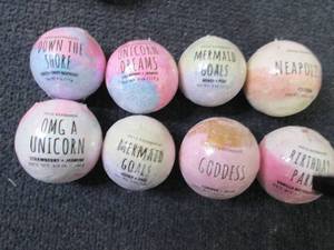 lot 341 image: 8- 4.9 oz or 4 oz Assorted Bath Bom...