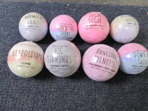lot 342 image: 8- 4.9 oz or 4 oz Assorted Bath Bom...