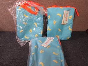 lot 355 image: 3- Cat & Jack Lunch Bags...