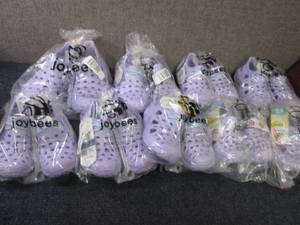 lot 375 image: 9 pr Joybees Kids Shoes Size 12, 9,...