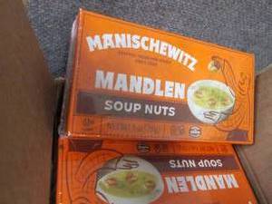 lot 125 image: 12- 1 oz Mandlen Soup Nuts...