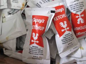 lot 187 image: 200 ct Caseys Ketchup Packs...