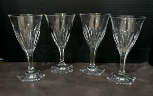 lot 44 image: Classy Crystal Stemware