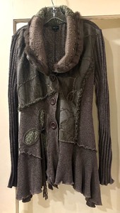 lot 51 image: Fine Fantazia Size Medium Sweater