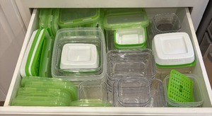 lot 61 image: Variety of OXO Strange Containers
